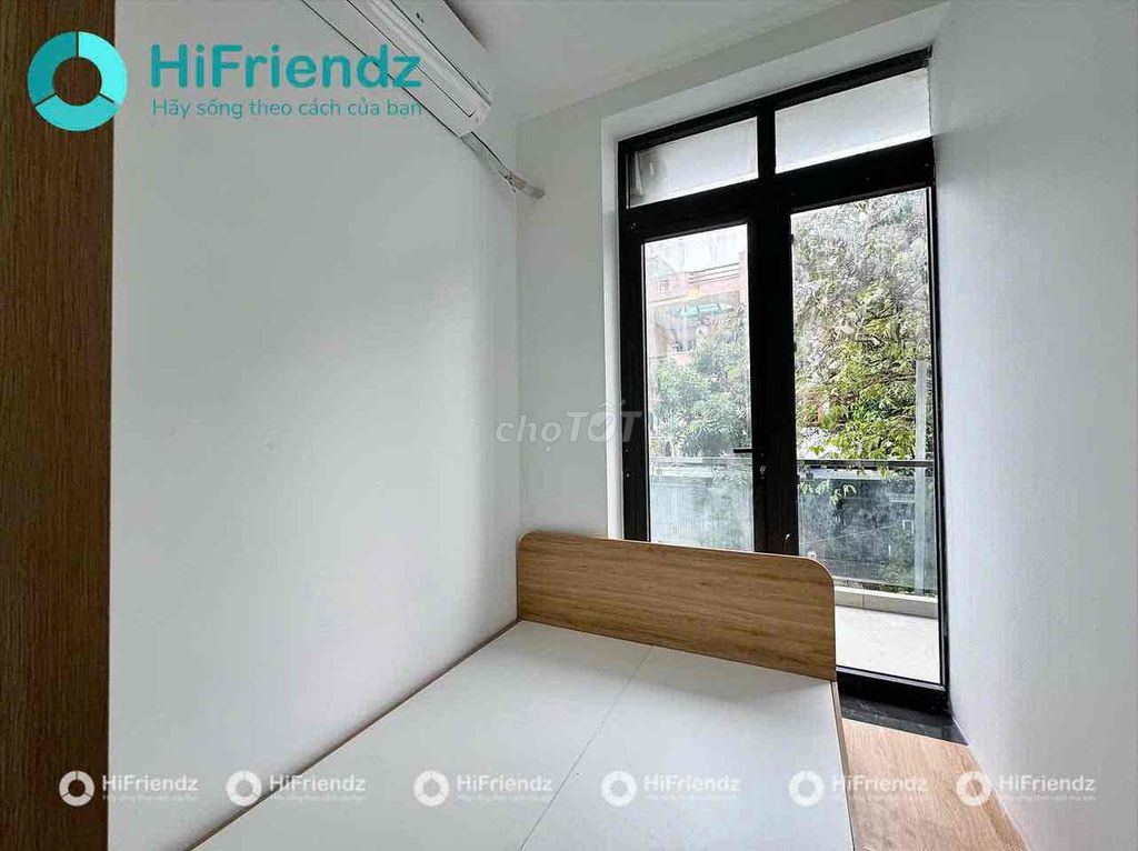 A two-room super cheap Bình Thạnh walk-in-the-mill.