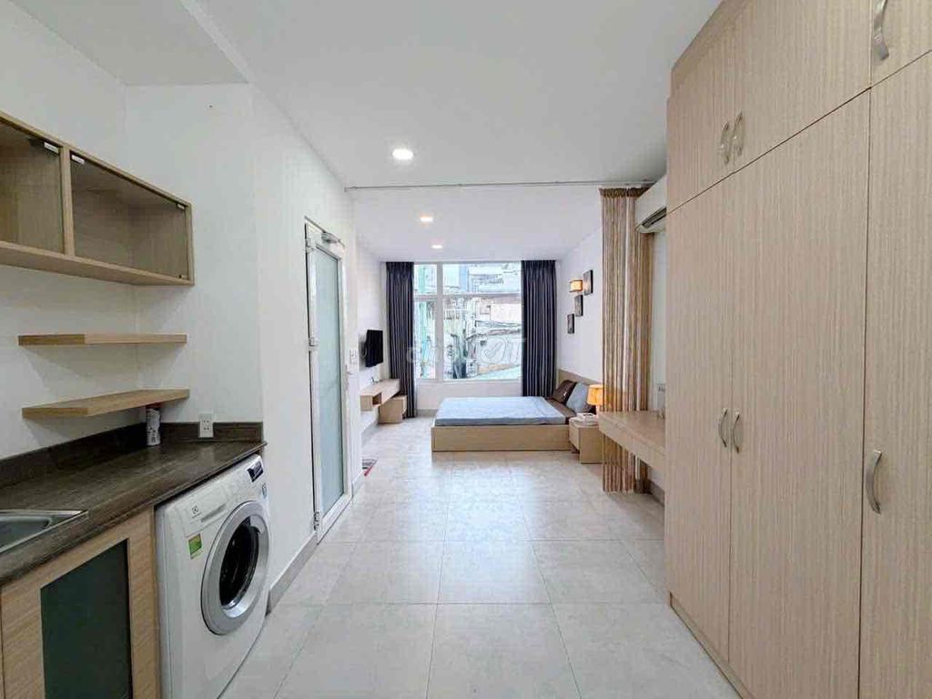 Renting new studios 100%-- 1st district.