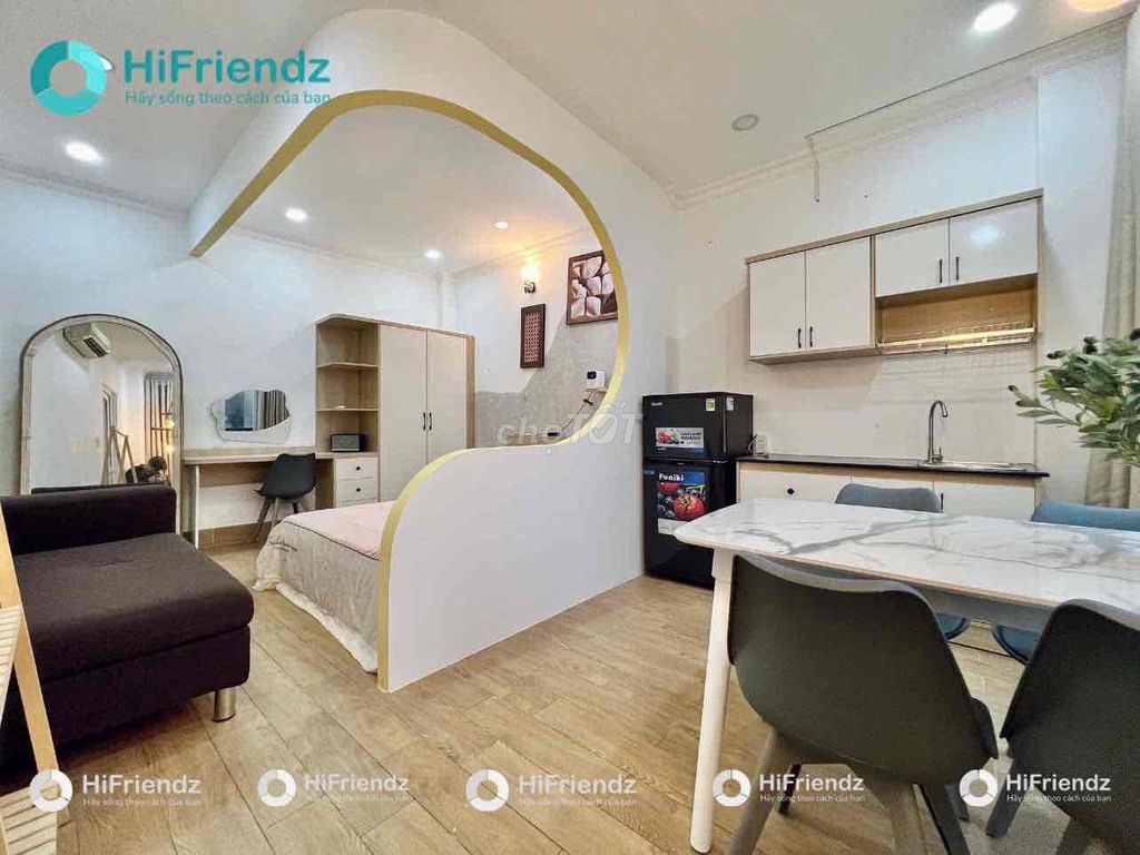 New studio is 100% Phú Nhuận – full interior, balcony, window