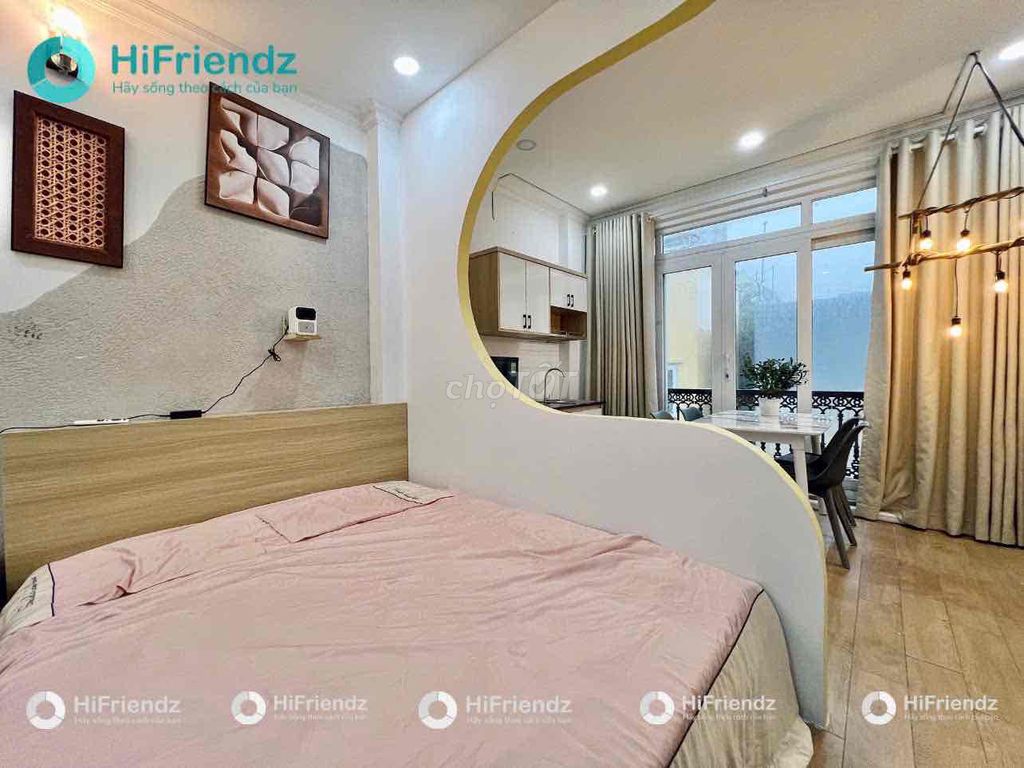 New studio is 100% Phú Nhuận – full interior, balcony, window
