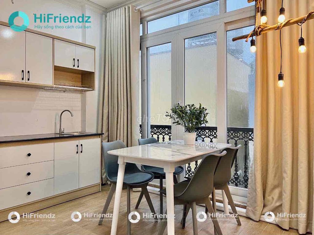 New studio is 100% Phú Nhuận – full interior, balcony, window