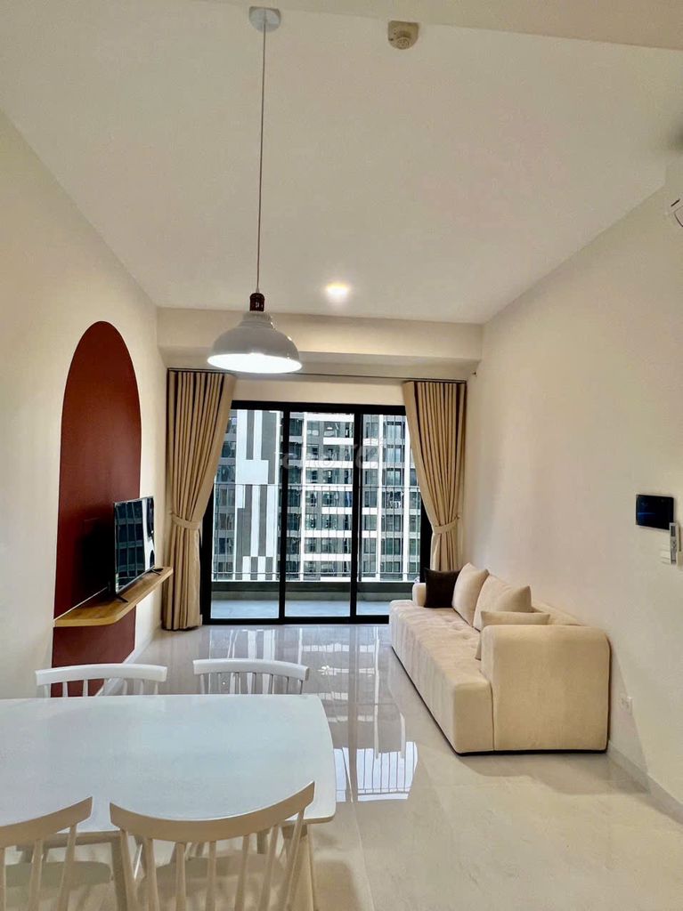 Rent an apartment full of furniture. Two bedrooms. Two toilets.