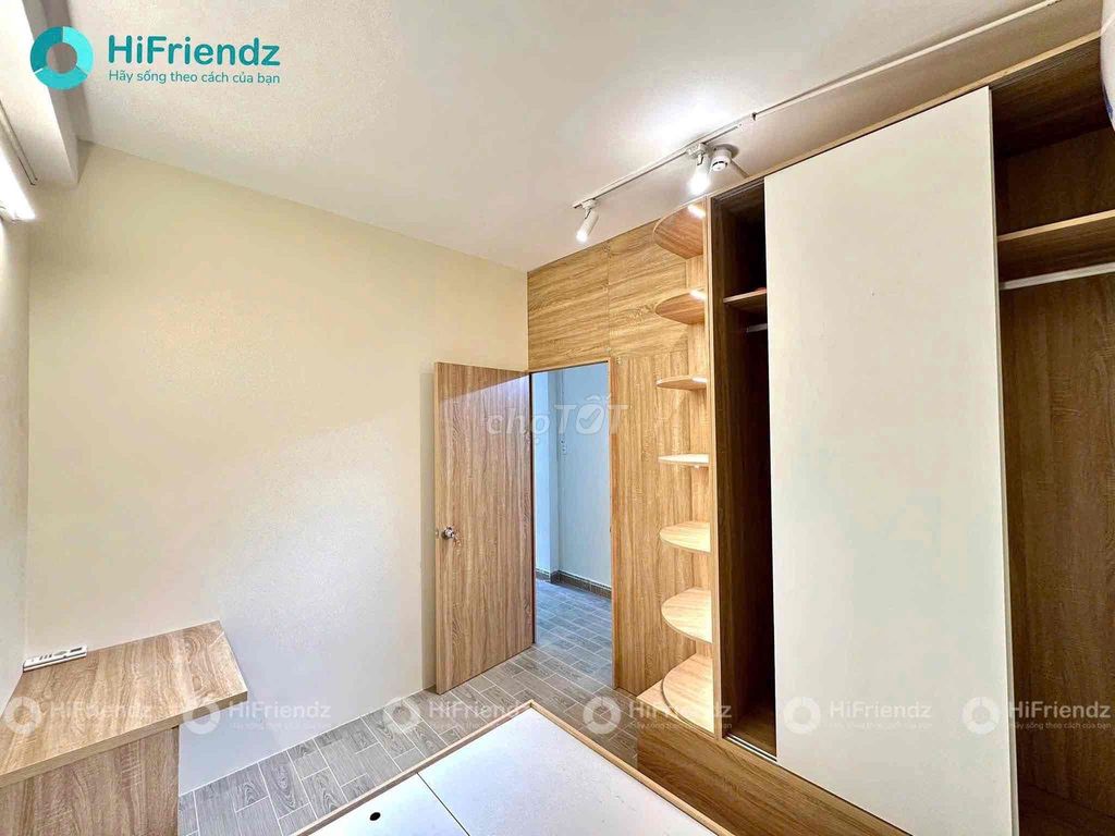 Mi Ni's apartment is two bedrooms - full interior.