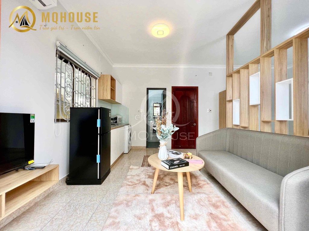 Full-time service apartment separated balcony, private washing machine window right through the cvHVT