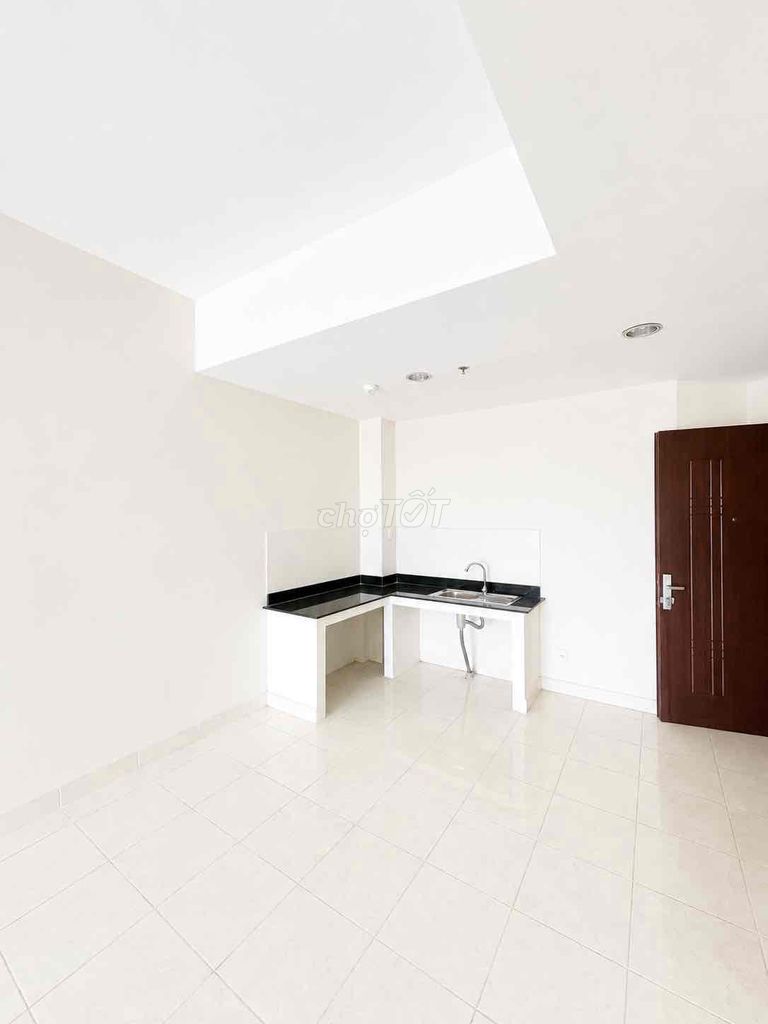 Get the House of Gold, a bedroom, a bathroom, an empty house.