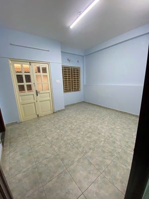 Rent the original house 24/1 Hoàng Dư Khương. area: 7 meters x 20 meters, 2 stories. stt