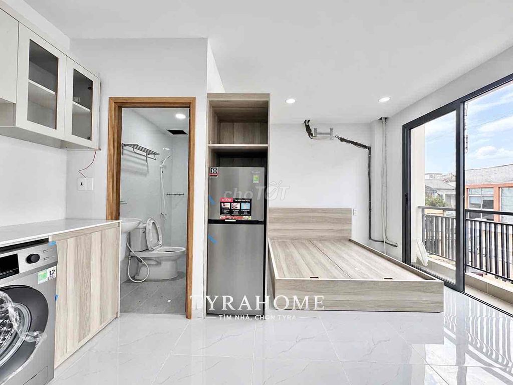A super hot balcony bedroom - only 8 million?! Nguyễn Kiệm – nice room, R position