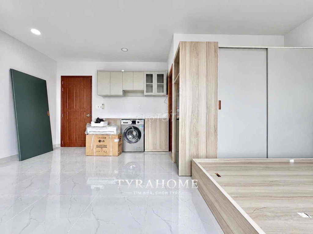 A super hot balcony bedroom - only 8 million?! Nguyễn Kiệm – nice room, R position