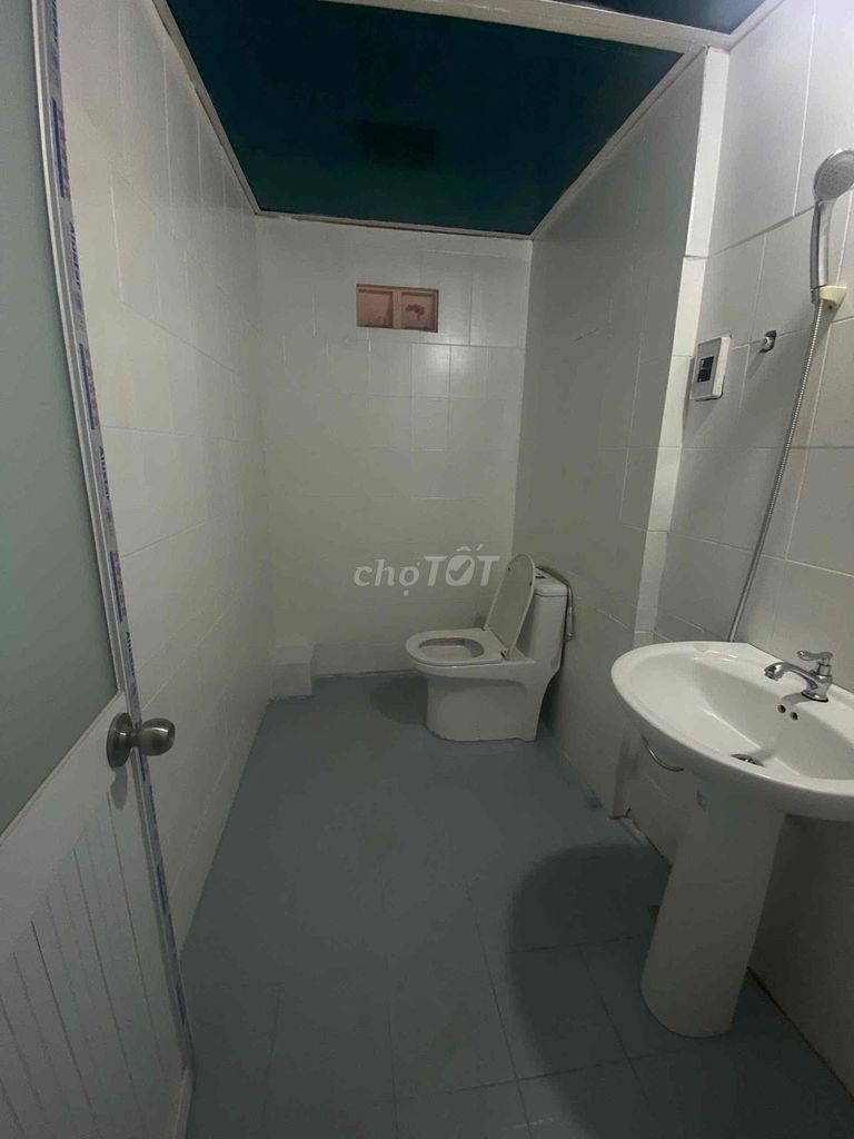 Rent the apartment a kitchen bedroom, full comfort-- 30th Street, P. An Khánh