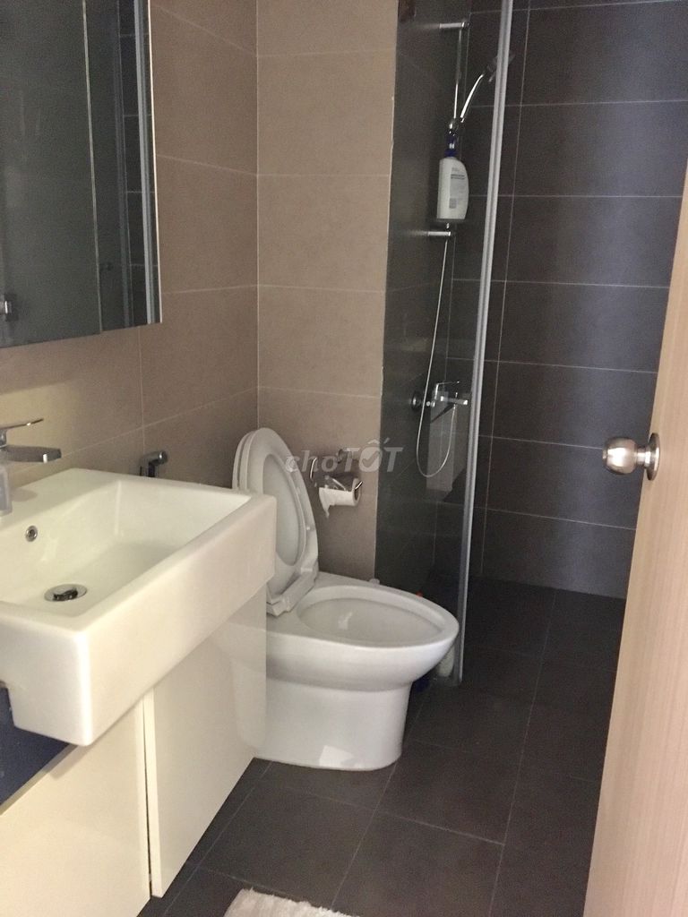 Rent Prince Residence. Two bedrooms, 22 million a month.