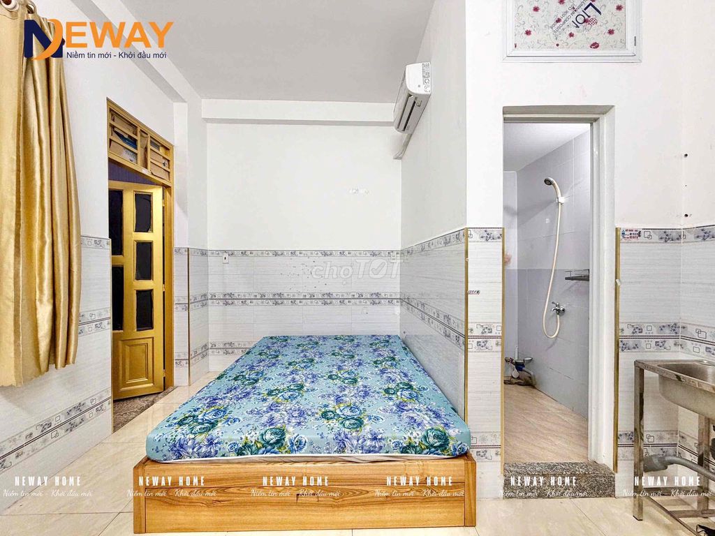 Rent Studio of the Seven House Service near the Four Four Fourths.