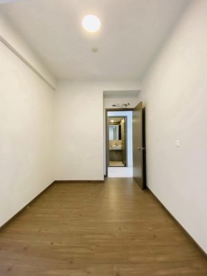 6.5 million to rent 2 bedrooms 2 empty bathrooms - View internal area
