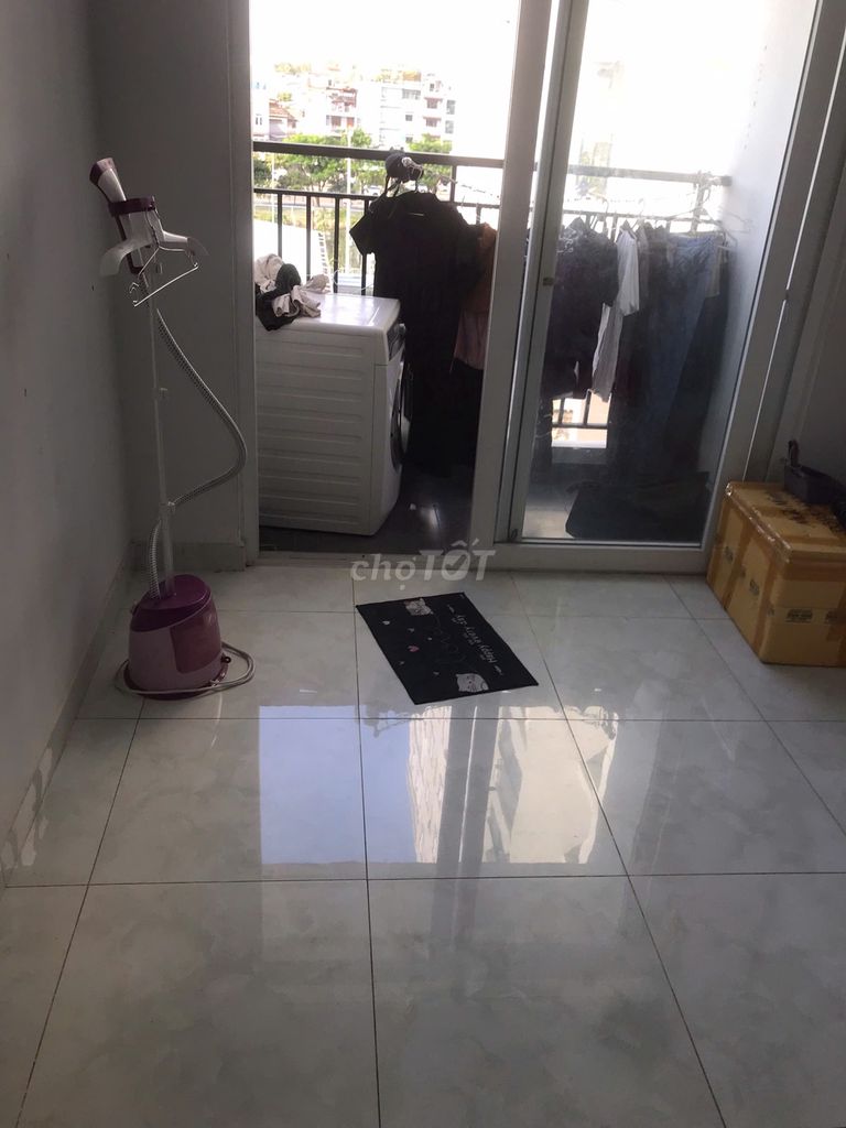 Rent 2 bedrooms.