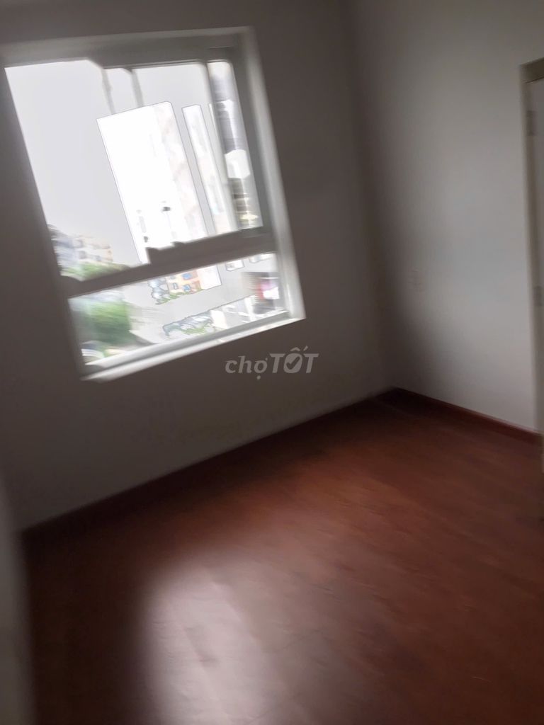 Rent 2 bedrooms.