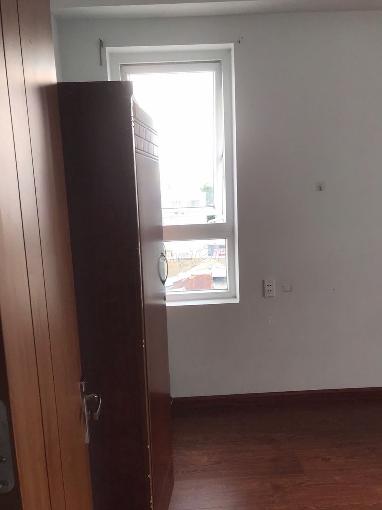 Rent 2 bedrooms.
