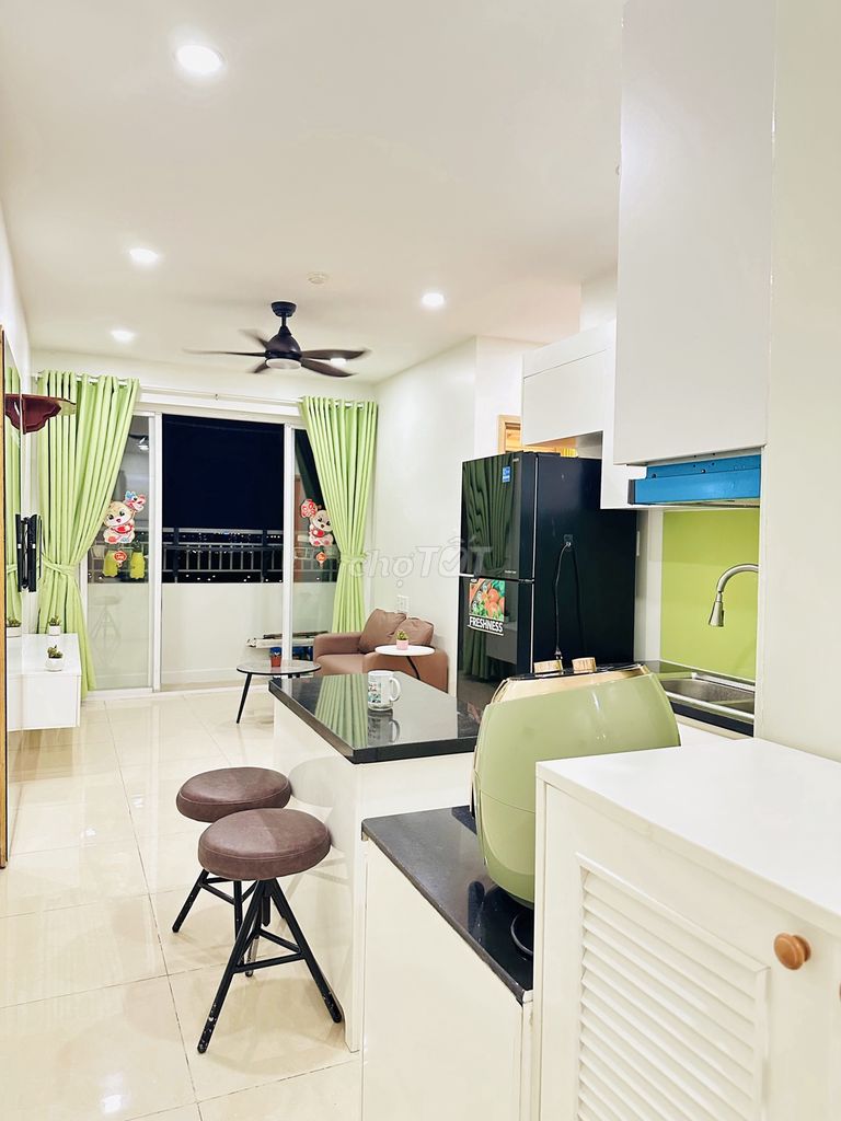 The owner rented the Dream Home Palace.