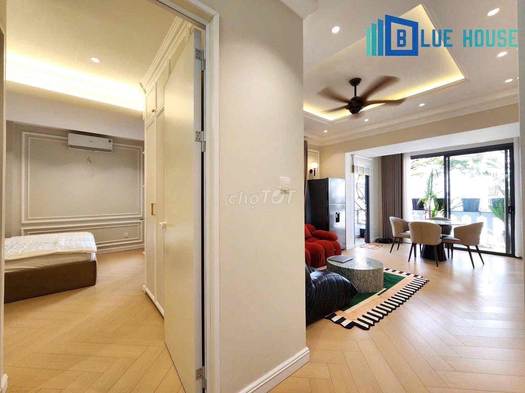 The two bedrooms are full of furniture in Trần Hưng Đạo, 5th District 1, 3, 10th.