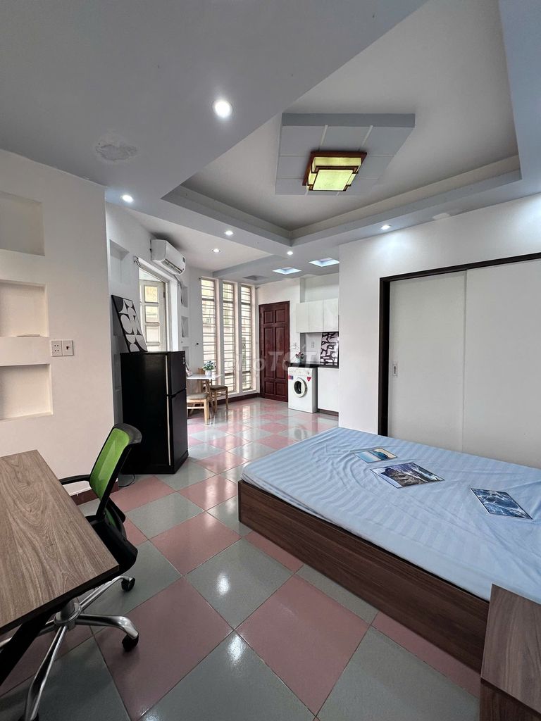 The balcony suite to any of that money.