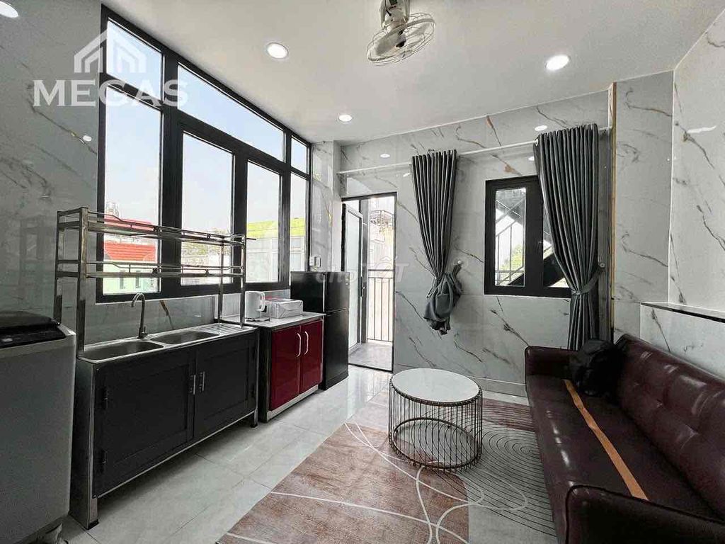 The studio of the super wide apartment - with a balcony - open sky windows