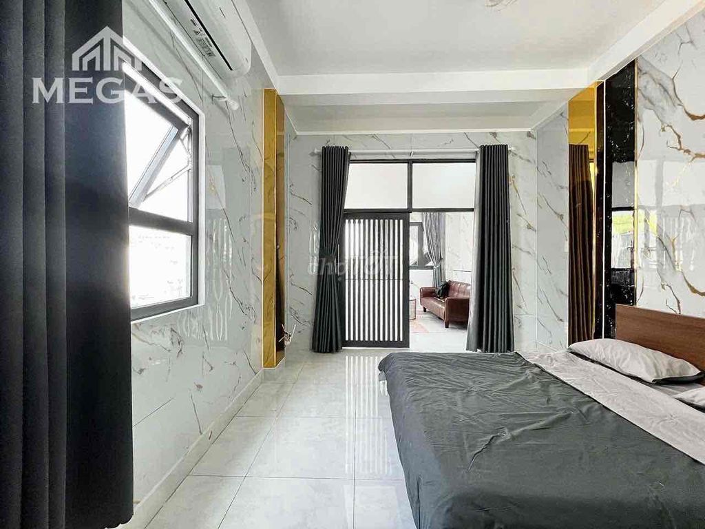 The studio of the super wide apartment - with a balcony - open sky windows