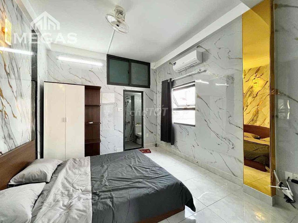 The studio of the super wide apartment - with a balcony - open sky windows