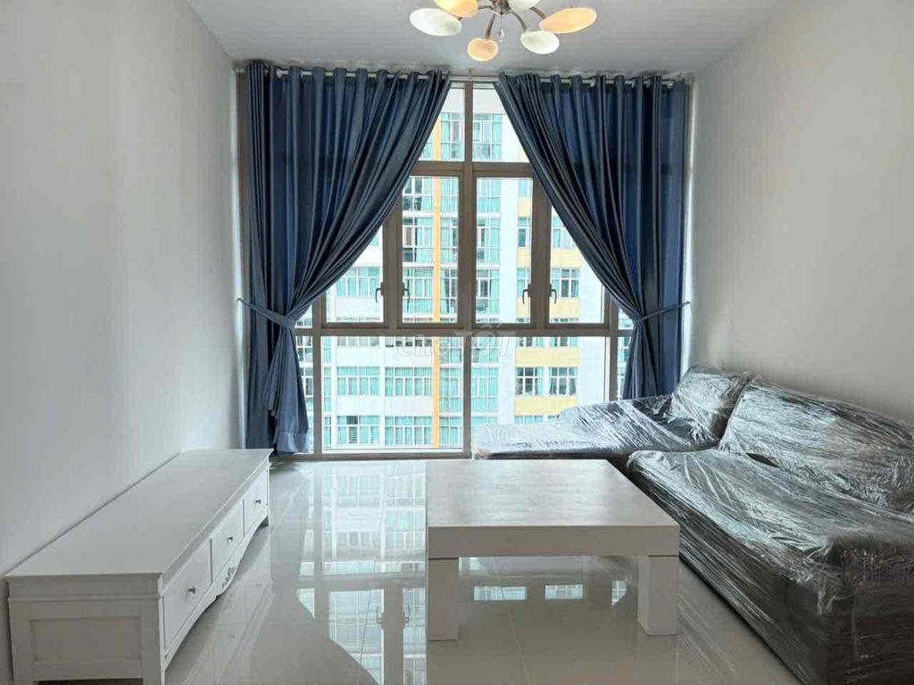 Rent The Vista An Phú, full interior, Miss Snow