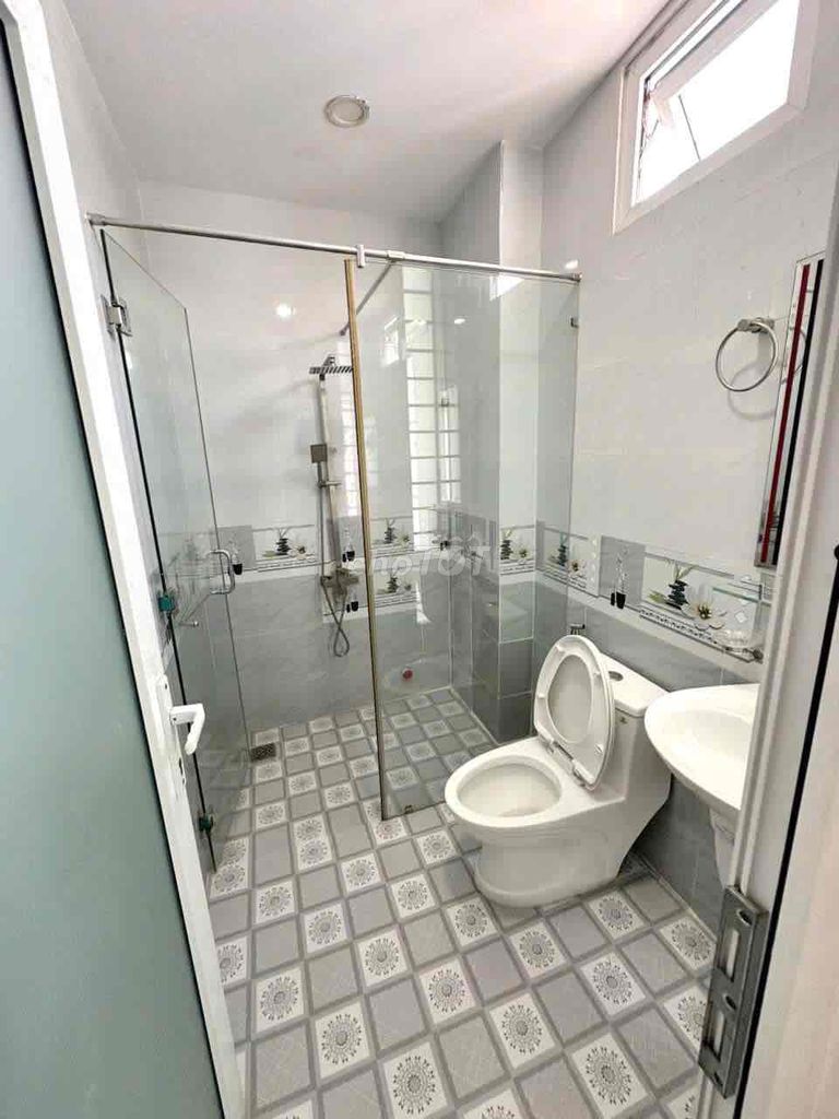 Rent apartment in the square place near literature, xhi Gò Vấp