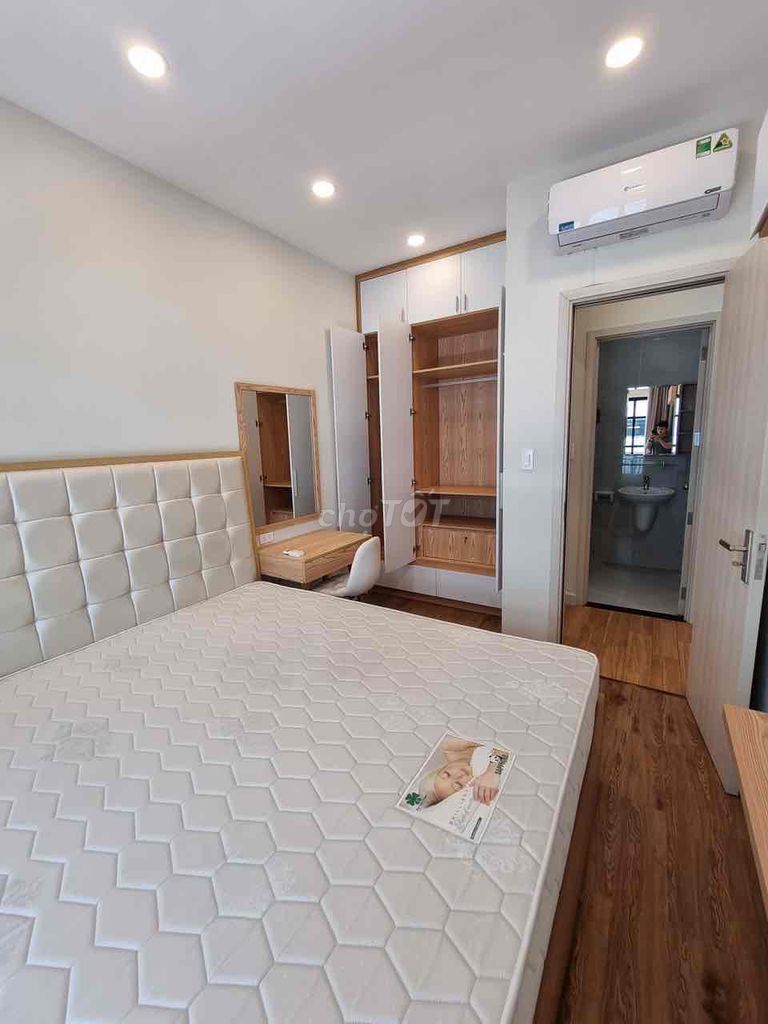 [Cellar 2] - The Guardian is right behind The Vista An Phú. A pall-room with a balcony.