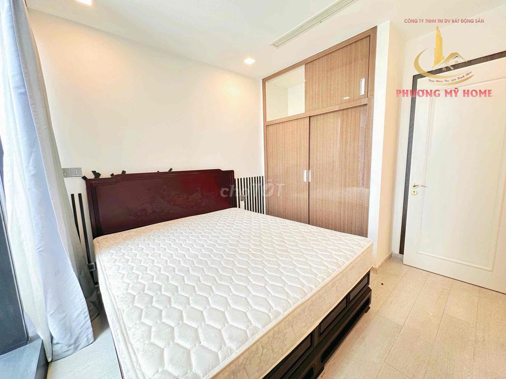 2 bedroom 87 M2 golden river district 1 - View of the most beautiful fireworks - empty