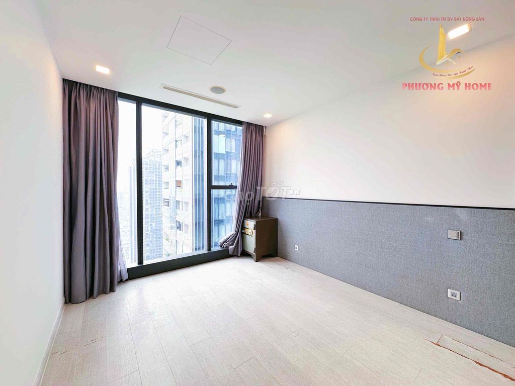 2 bedroom 87 M2 golden river district 1 - View of the most beautiful fireworks - empty