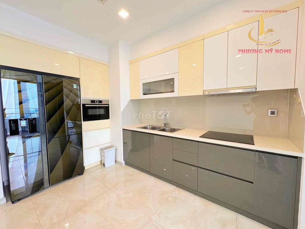 2 bedroom 87 M2 golden river district 1 - View of the most beautiful fireworks - empty