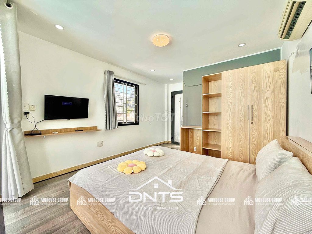 Penthouse 1 .55 m balcony private washing machine, Institute, Metro Bến Thành