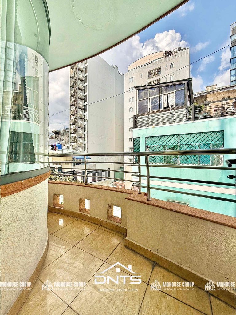 Penthouse 1 .55 m balcony private washing machine, Institute, Metro Bến Thành