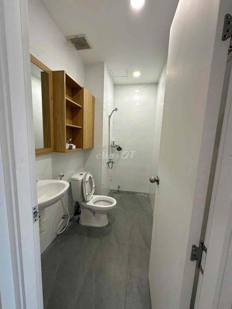 Rent a full mini-house service apartment. Not the same owner.