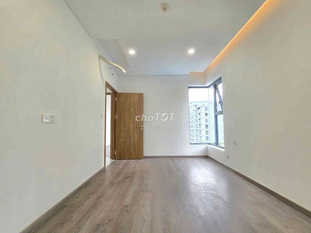 Rent 117 M2 3 alantata bedrooms in the diammond, nice view, empty house right here.