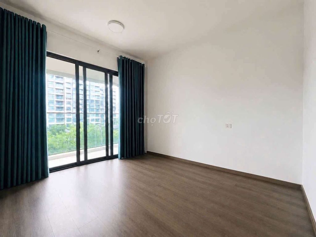 Rent 117 M2 3 alantata bedrooms in the diammond, nice view, empty house right here.