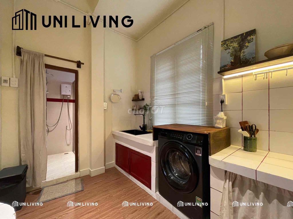 The apartment is one-on-one-point bedroom chill chill chill chill chill right in the middle of the 1-100th district.