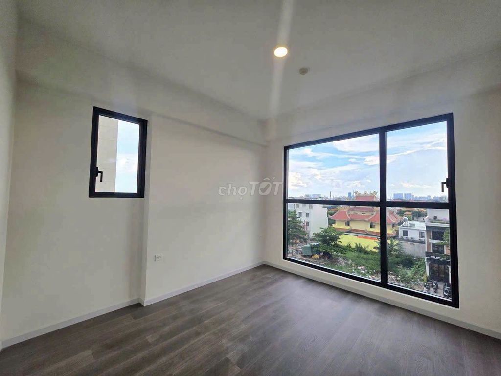 Rent three new bedrooms 100 percent-- Victoria Village 01000 just 17 million a month.