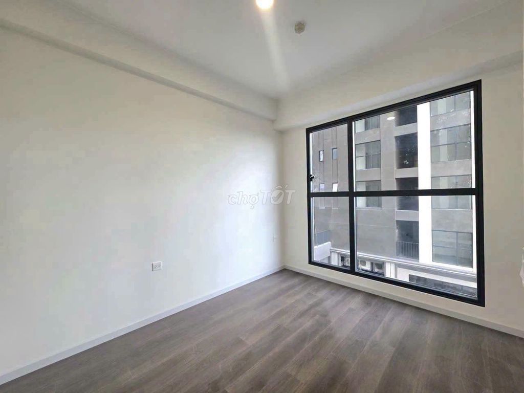 Rent three new bedrooms 100 percent-- Victoria Village 01000 just 17 million a month.