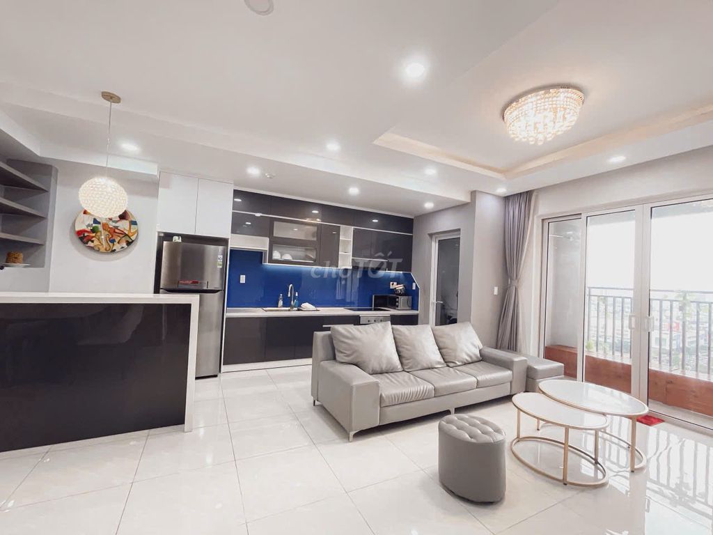 Rent three bedrooms in Sunrise CityView District 7