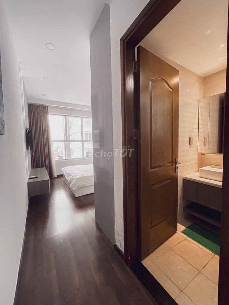 Rent three bedrooms in Sunrise CityView District 7