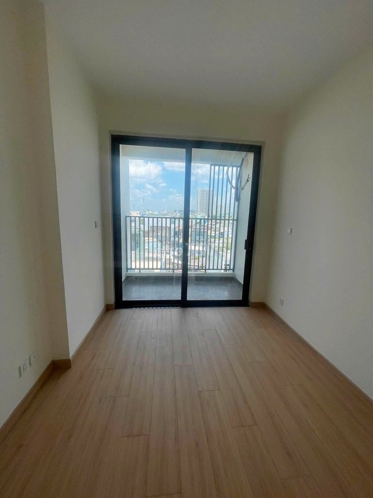 Rent Aurora's apartment three bedrooms per 80 meters. Only 11 million new houses, nice view, right here.