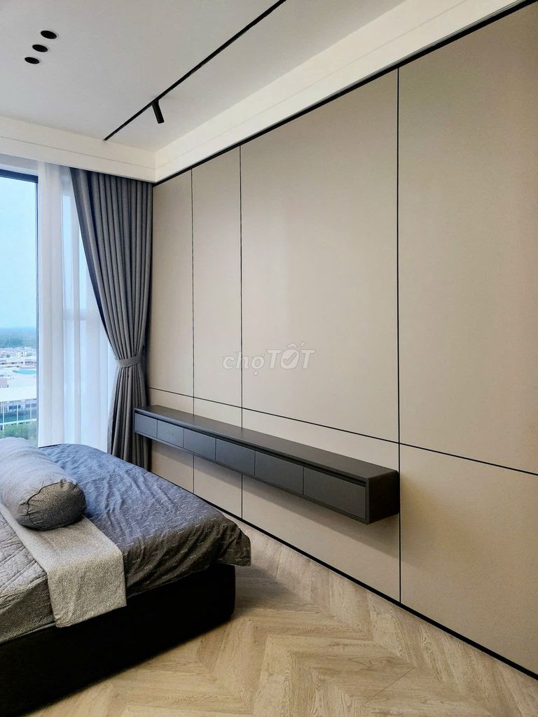 Rent C16.16 – View of the villa park full interior luxry