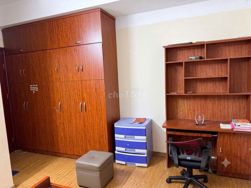 Rent C/c B1 Trường Sa, Ph.P.P., 2 bedrooms, full interior at 12 million a month.