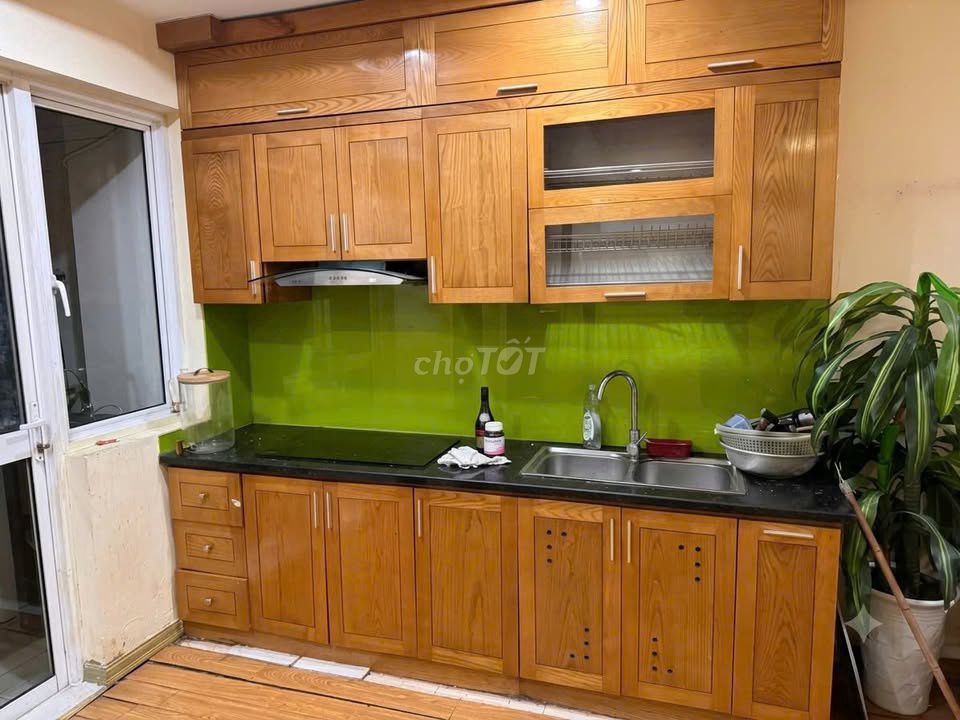 Rent C/c B1 Trường Sa, Ph.P.P., 2 bedrooms, full interior at 12 million a month.