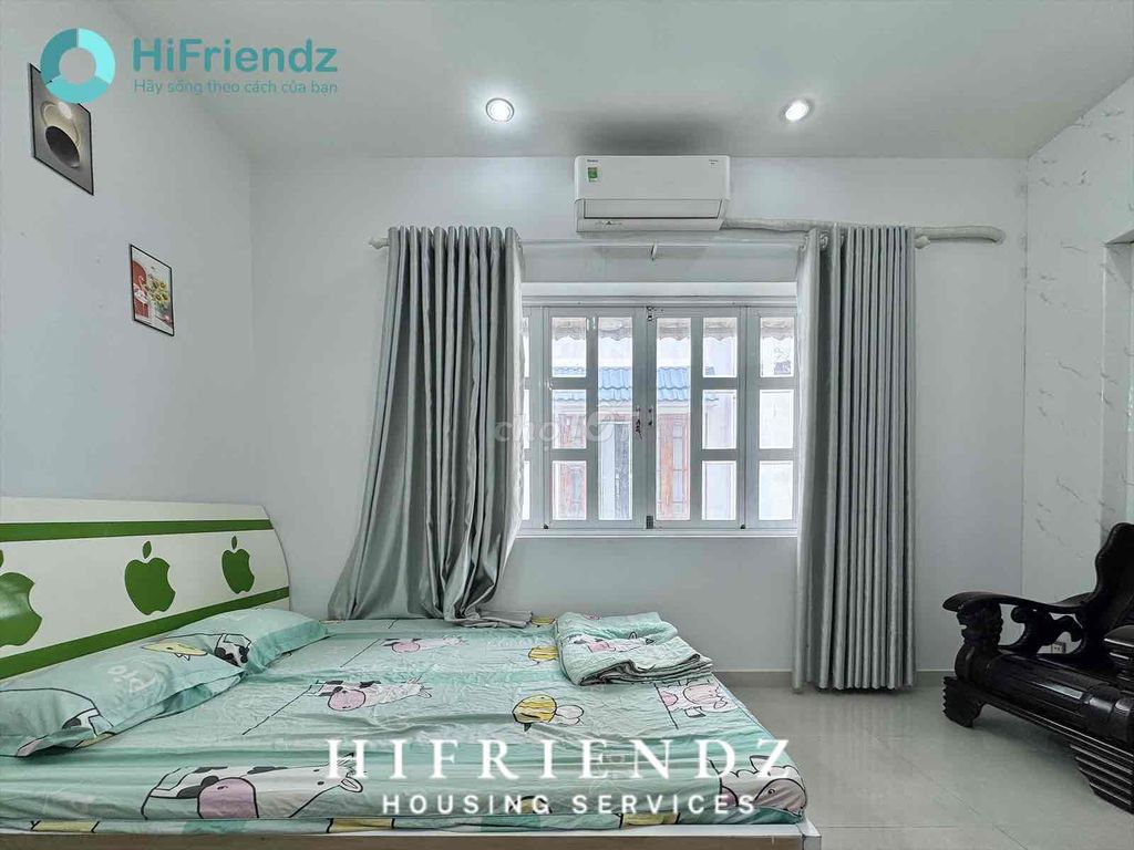 apartment 22 M2 window full interior murder university winning and University of Syria