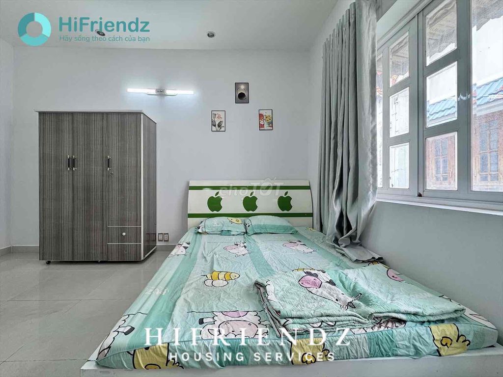 apartment 22 M2 window full interior murder university winning and University of Syria