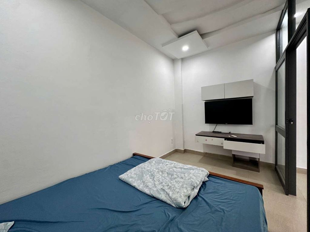 Rent a kitchen bedroom - full furniture, near the bridge