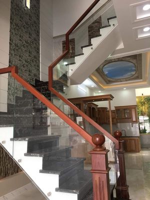 Need to rent an 18/3 car alley house A Nguyễn Thị Minh Khai, P. Đa Kao District 1