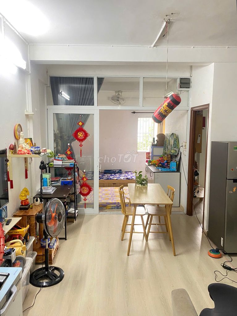 We need to rent apartment 2 bedroom 52 meters 2 at Hiệp Bình Chánh.